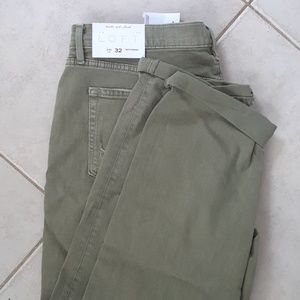 LOFT Jeans - LOFT NWT Olive Green Distressed Boyfriend Crop LOFT Jeans - LOFT NWT Olive Green Distressed Boyfriend Crop